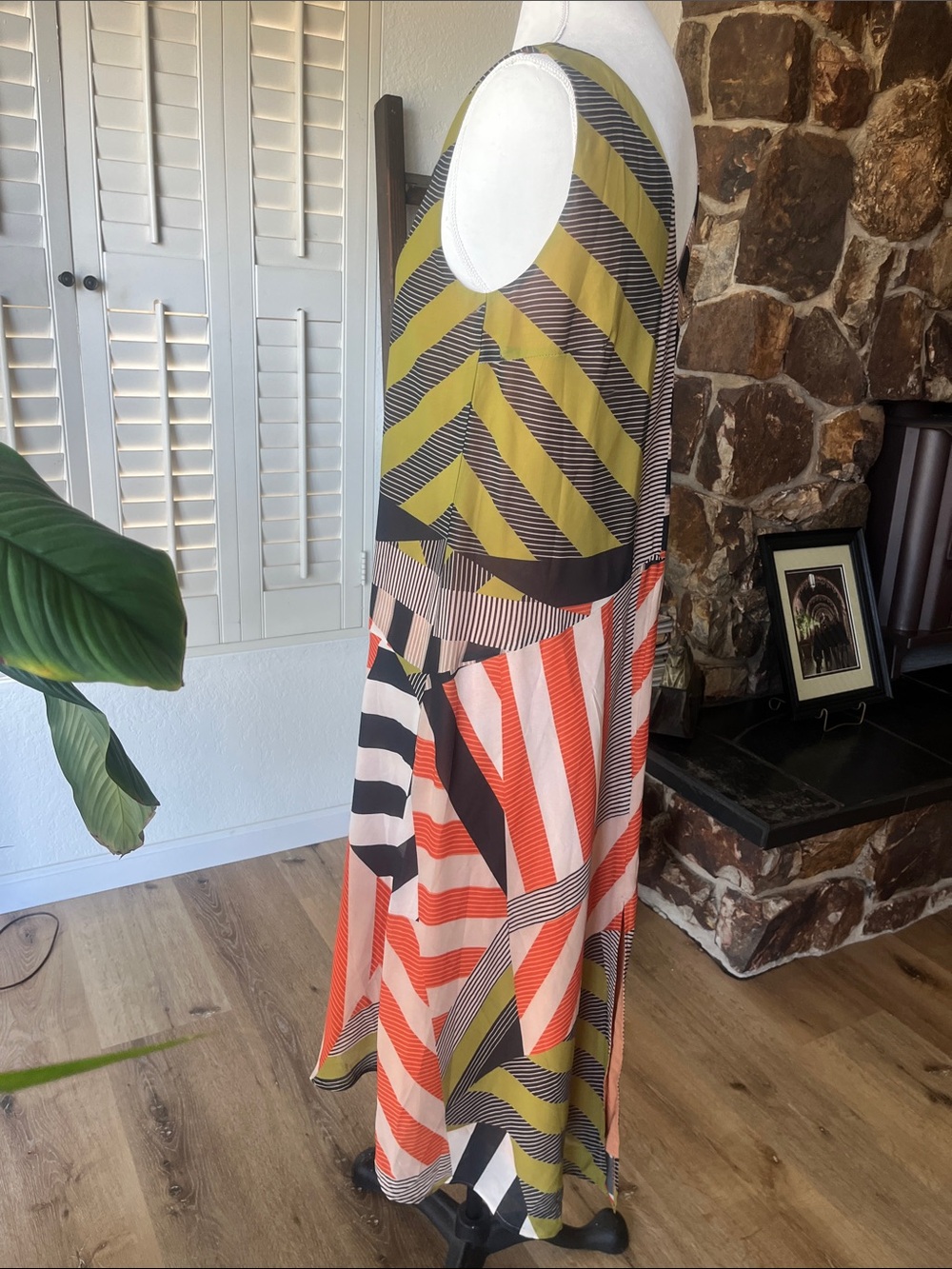 ✨ NWT Colorful Abstract Print Midi Dress | Size Small ✨ - Picture 9 of 13